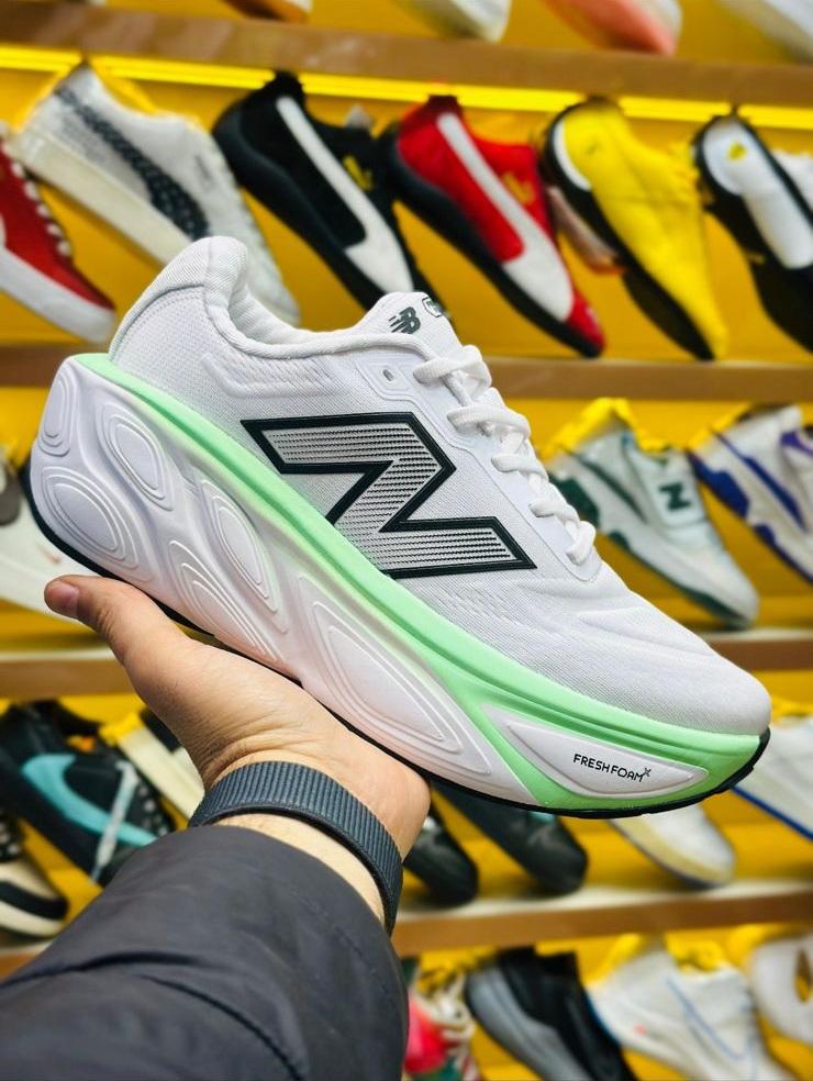 New Balance Men's Fresh Foam X More V5 Running Shoe White