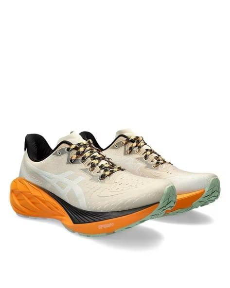 Asics Novablast 4 Creamy/ Orange